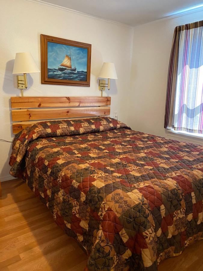 Oceanside Ocean Front Cabins エクステリア 写真