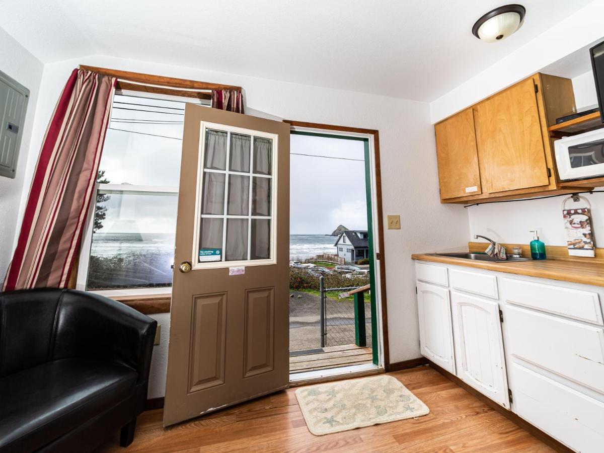Oceanside Ocean Front Cabins エクステリア 写真
