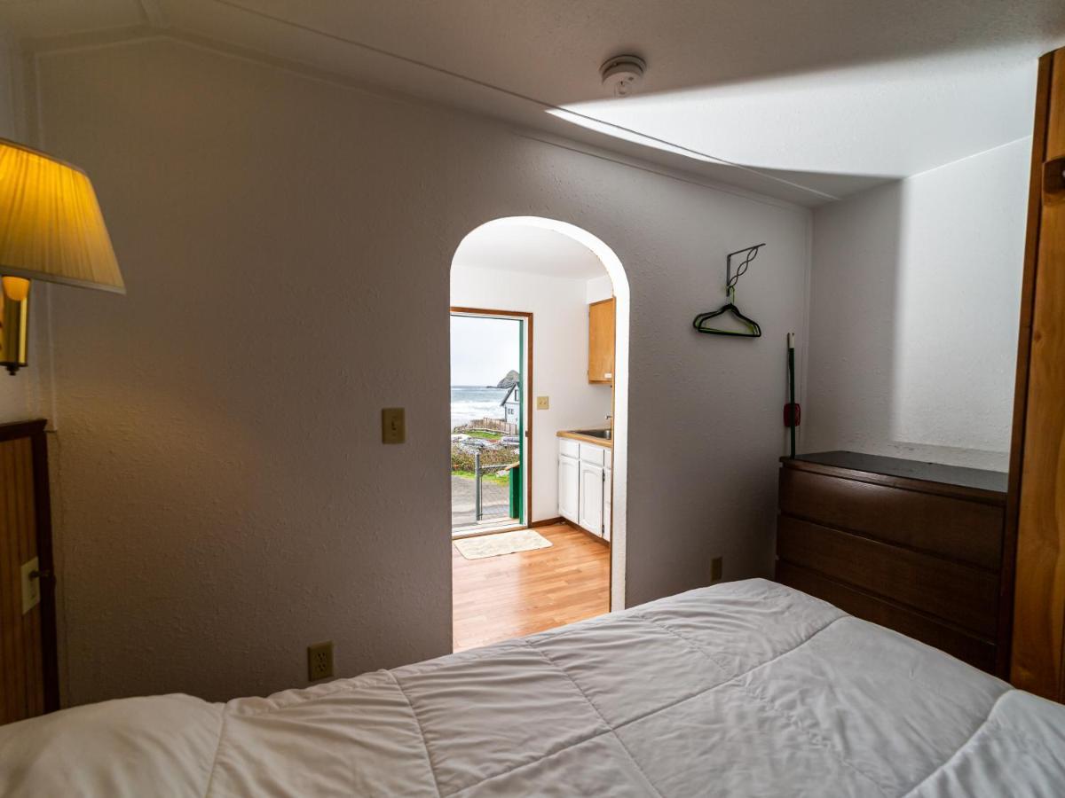 Oceanside Ocean Front Cabins エクステリア 写真