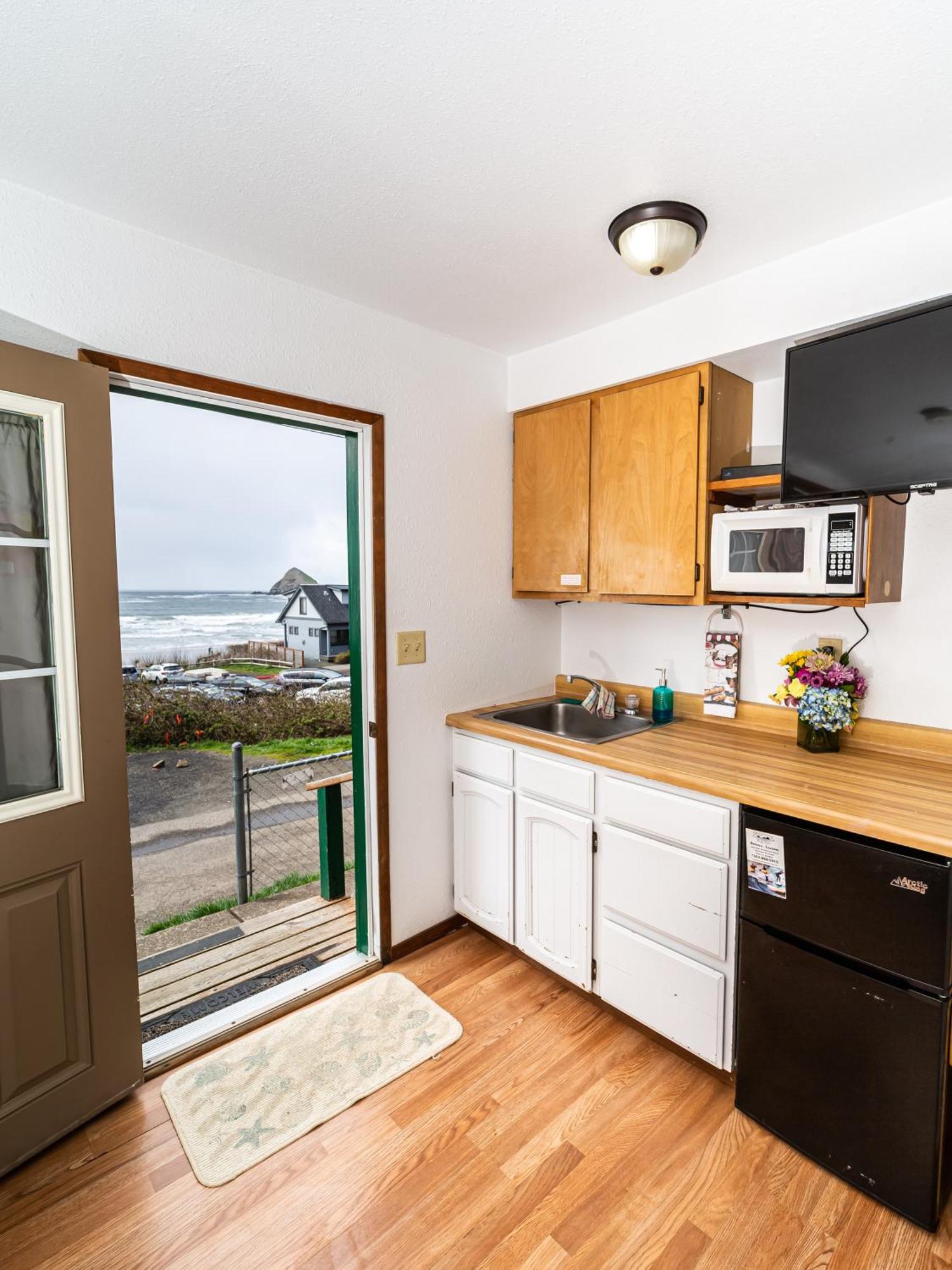 Oceanside Ocean Front Cabins エクステリア 写真